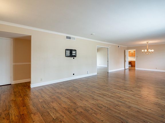 3rd image of 4818 E Calle Tuberia