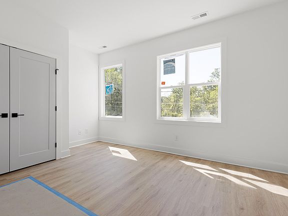 5th image of 737 Hopkins St