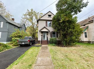 1551 E 212th St, Euclid, OH 44117