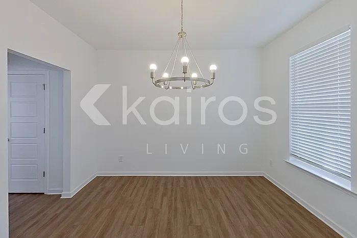 4 bed, 2.5 bath, 2159 sqft, $2,195 — Photo 2