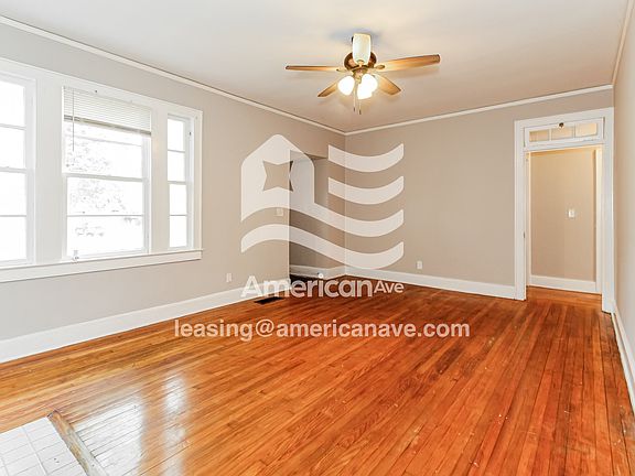 1571204_004_living_room_4.jpg