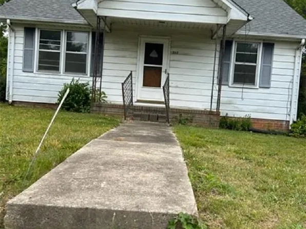 312 Moss St, Reidsville, NC 27320