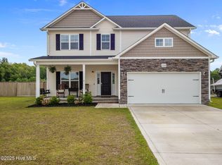 540 Misty Pond Dr, Hubert, NC 28539