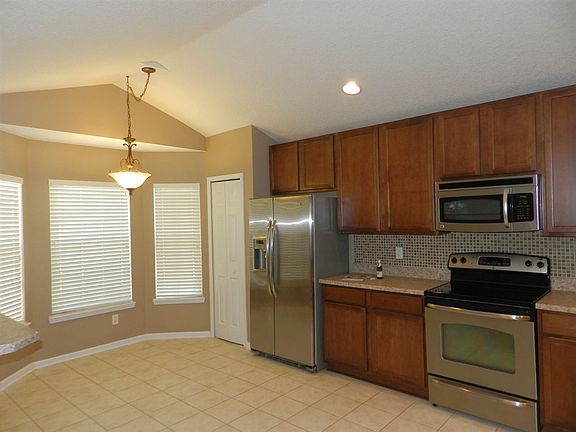 4th image of 5129 NW 81st Ave