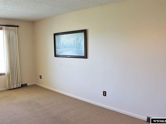 5th image of 1320 Johnson Ave