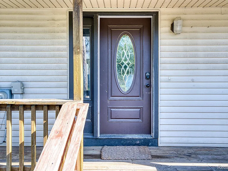 10094 Elizabeth Lake Rd — Photo 7