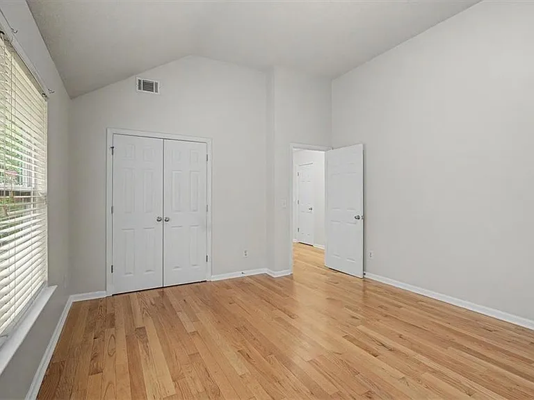 1025 Balsam Wood Trl — Photo 35