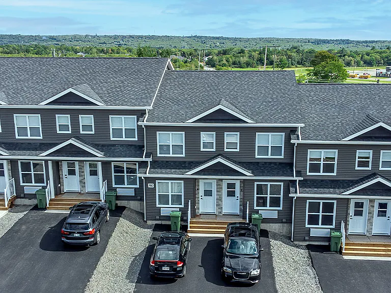 780 Hillcrest Dr #6 — Photo 1