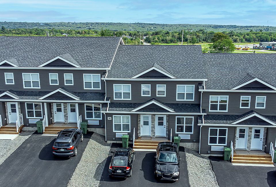 1st image of 780 Hillcrest Dr #6