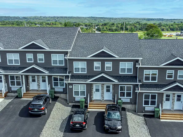 780 Hillcrest Dr #6, Fredericton, NB E3A 5M1