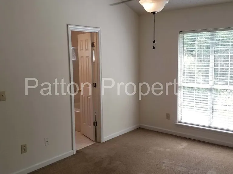 117 Green Rose Rd — Photo 15