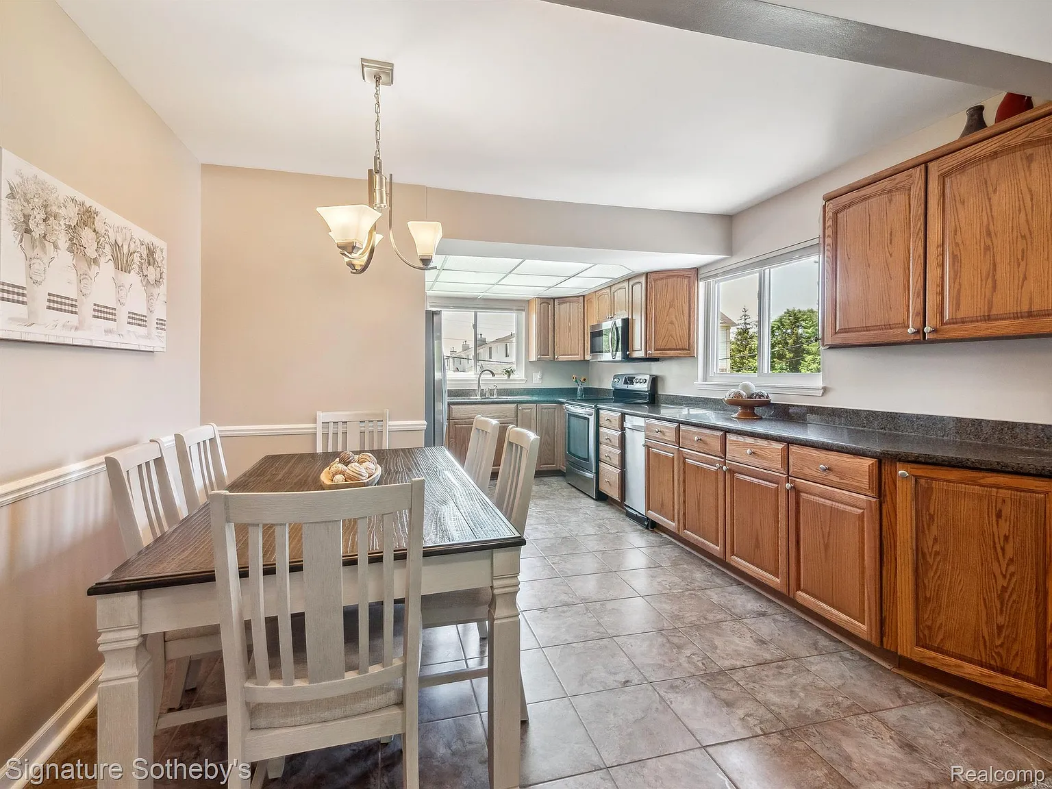 3 bed, 1854 sqft, $2,600 — Photo 4