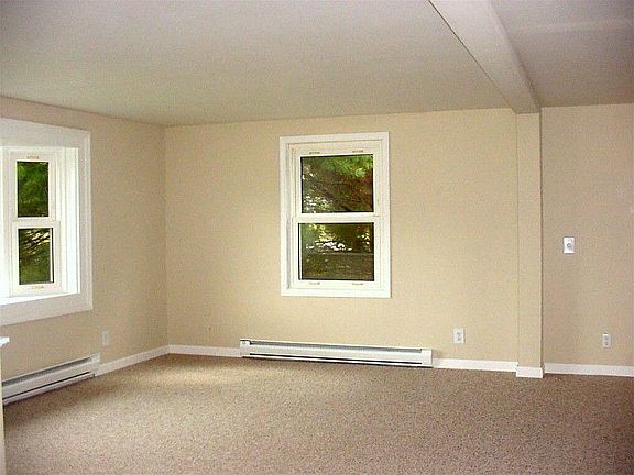 4th image of 1336 NE Santee Dr