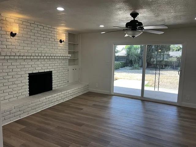 3245 W Dovewood Ln — Photo 4