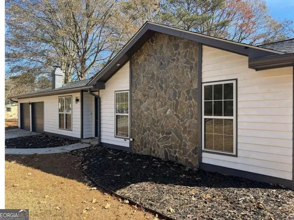 15 Chimney Smoke Dr, Stockbridge, GA 30281