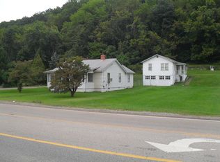 719 1/2 1st Ave S, Nitro, WV 25143
