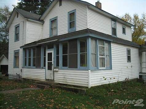 2nd image of 210 E 4th St