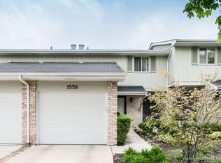 1558 Brittany Ct, Wheaton, IL