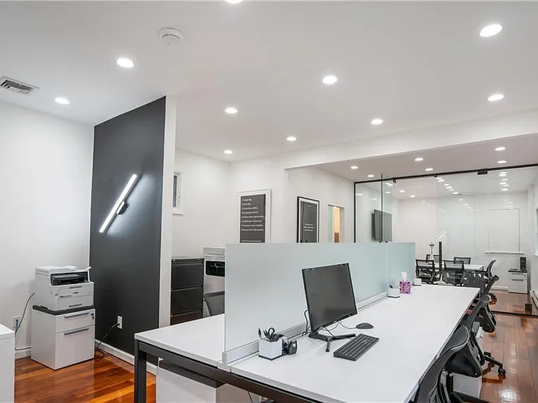 49 Conklin Ave — Photo 11
