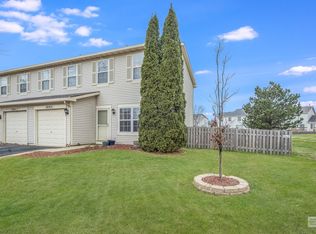 2803 River Bend Ln, Plainfield, IL 60586