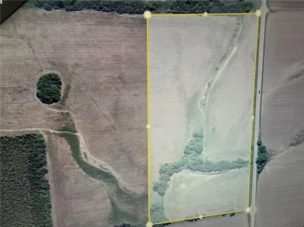 911 W 23rd St, Ottawa, KS 66067