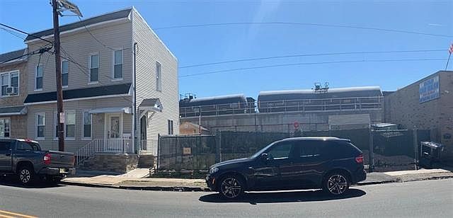 1st image of 78-80 Avenue E