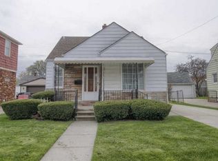 8062 State Park, Center Line, MI 48015