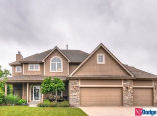 16827 Chandler St, Omaha, NE 68136