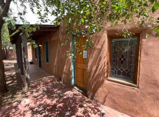 1708 1/2 Griegos Rd NW, Albuquerque, NM 87107