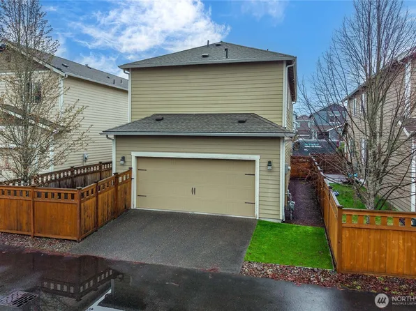 3327 Hydra Street NE, Lacey, WA 98516