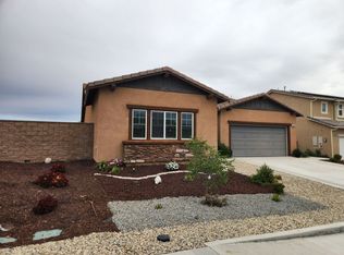 30690 Hawkscrest Dr, Winchester, CA 92596