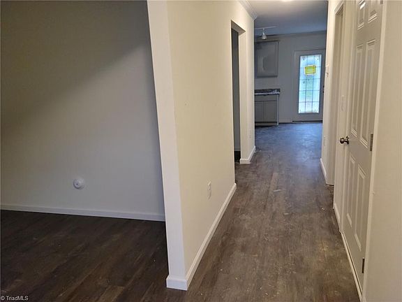 2nd image of 618 Brampton Dr
