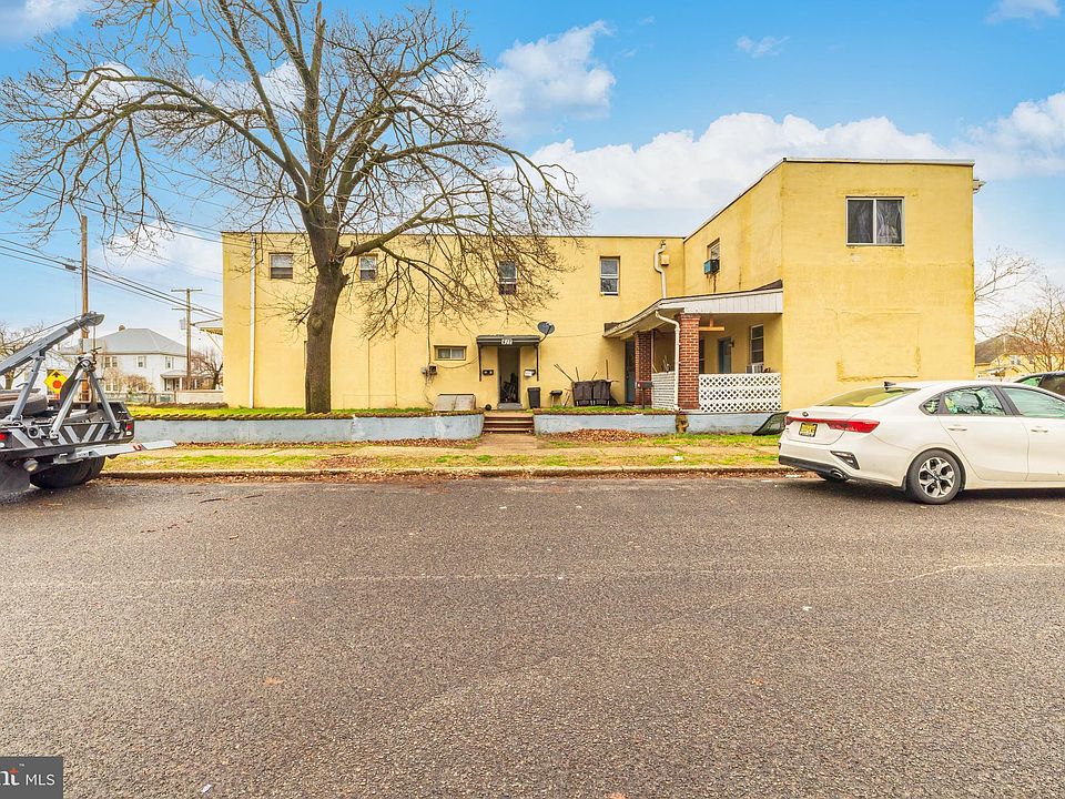 2nd image of 417 Mantua Ave