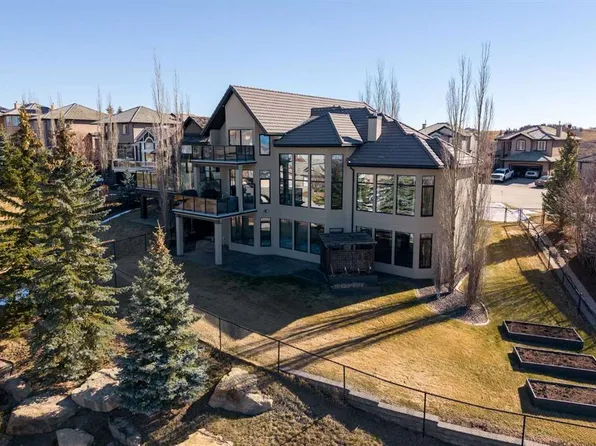 212 E Gleneagles Estates Ln, Cochrane, AB T4C 2H7
