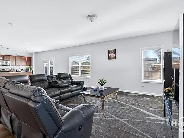 124 Jennie Dr — Photo 10