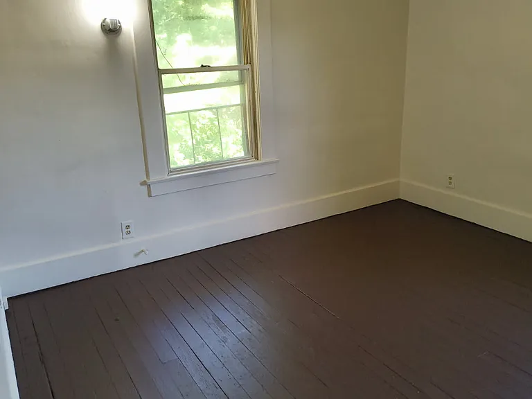 39 Eleanor Ave — Photo 10
