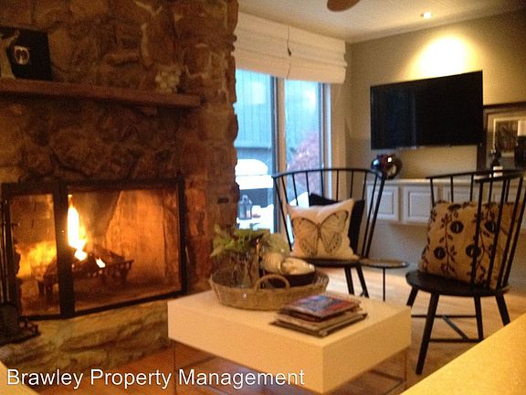 2nd image of 2908 W Winterberry Ct