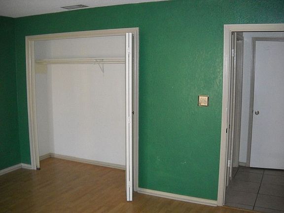 3rd image of 713 Jonquil Ave