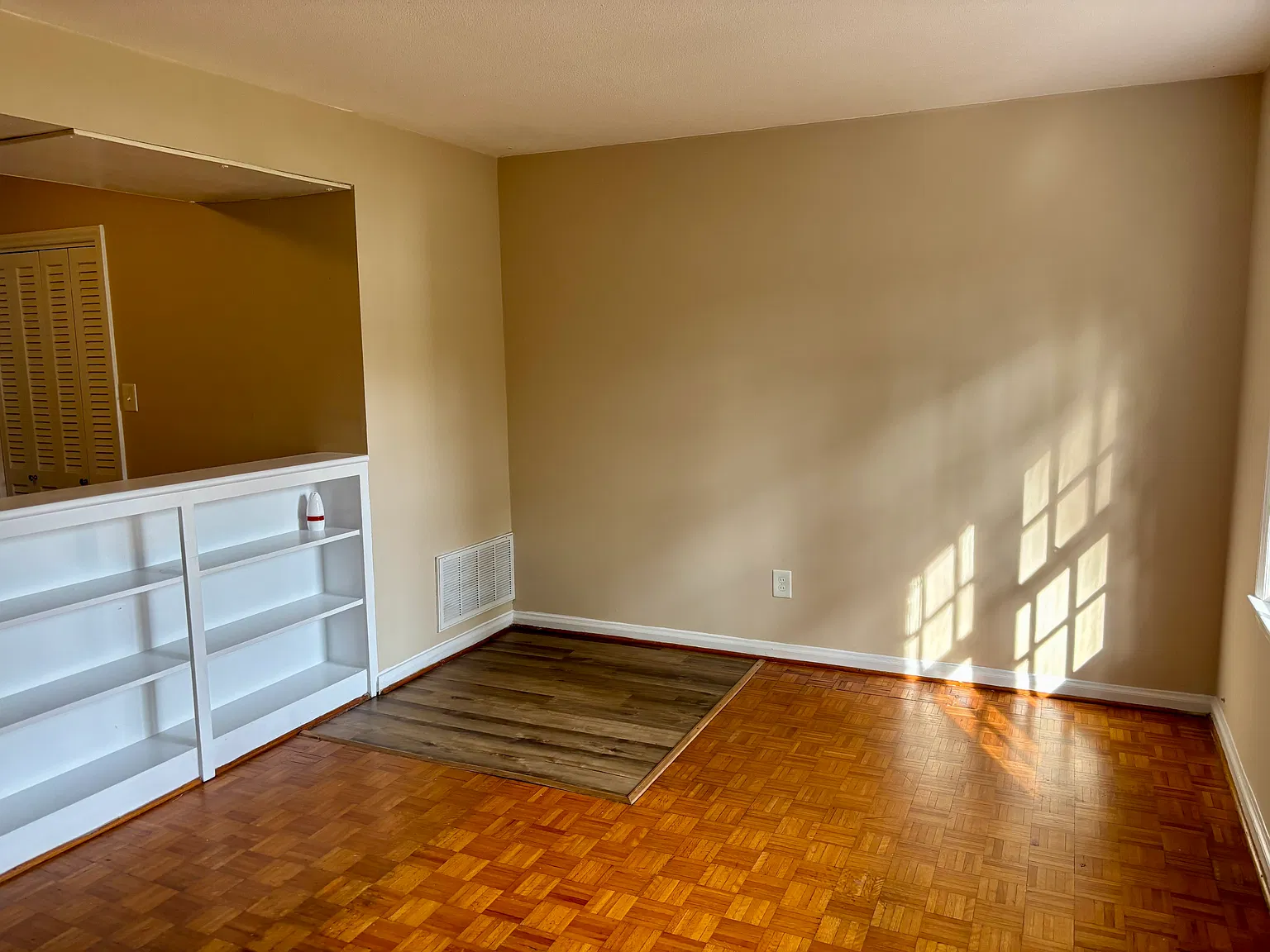 2 bed, $1,050 — Photo 4