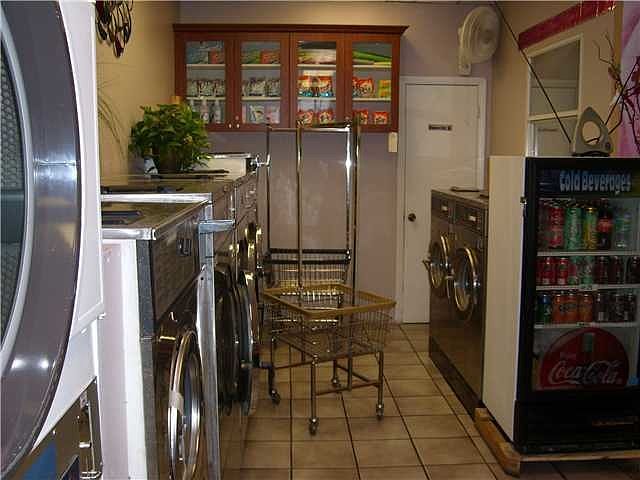 2nd image of 6487 Stirling Rd
