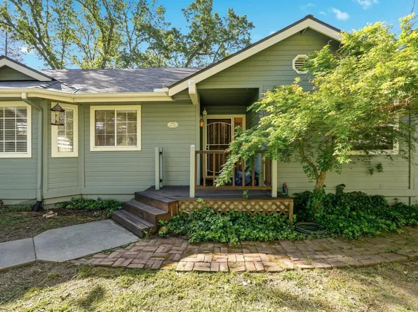 37927 China Creek Rd, Oakhurst, CA 93644