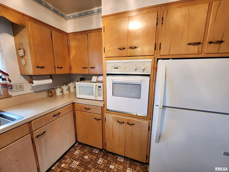 218 W Gail St, Goodfield, IL 61742 Zillow