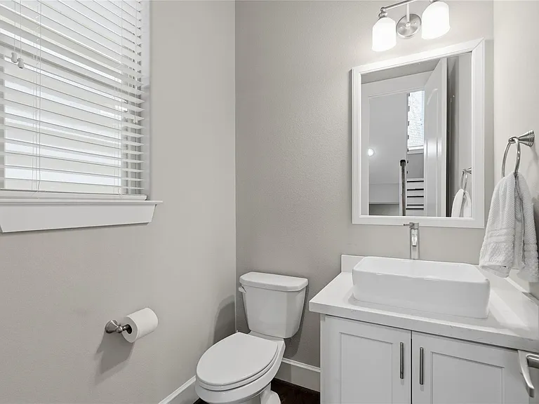 2604 Bevis St #D — Photo 14