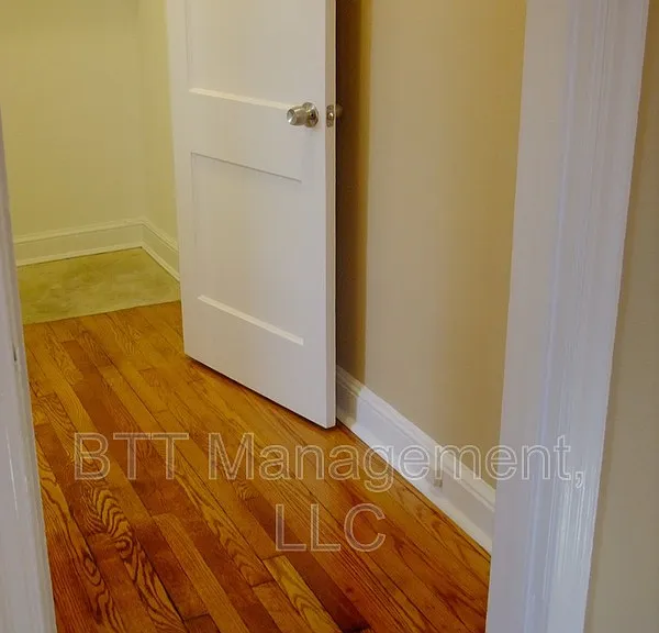 8401 Greenwood Ave #1 — Photo 16