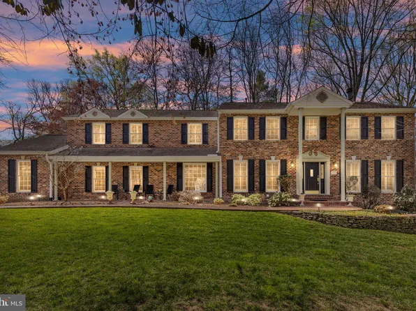 3142 Cobb Hill Ln, Oakton, VA 22124