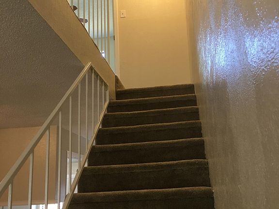 5th image of 204 Samuel Blvd APT 6
