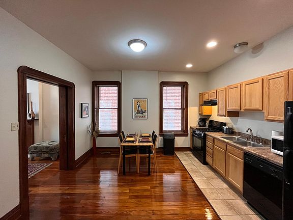 4th image of 4454 Oakland Ave #1
