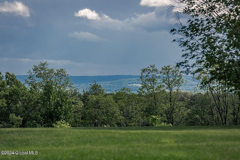 5th image of 227 Noonan Road #-
