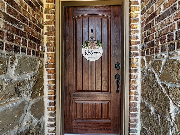 4th image of 441 Wishbone Ln