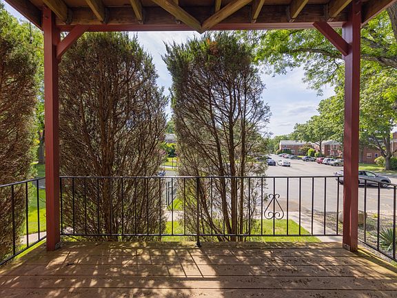 4th image of 15 Milford Ln APT 7203